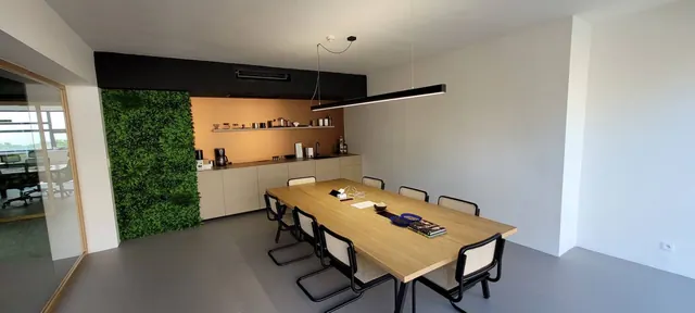 Kanceláře Coffee Limit Praha, Halla Lina45