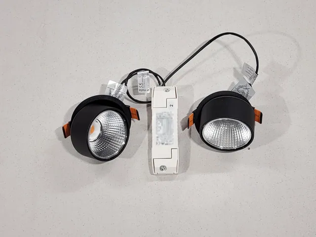 Shift jednička, Bluetooth ovládání set 2ks s funkcí chytrý vypínač